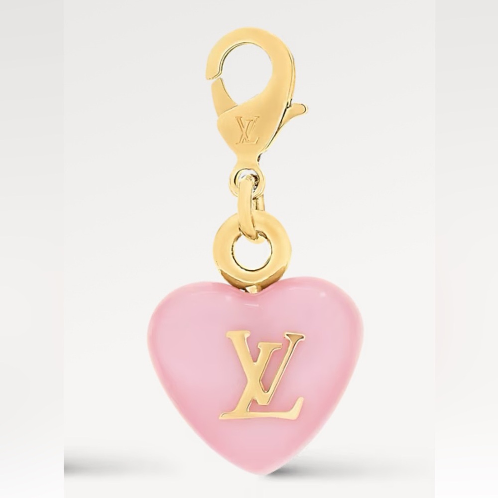 Louis Vuitton Pink Heart Charm with Gold LV Details and clasp New with tags - Picture 3 of 9